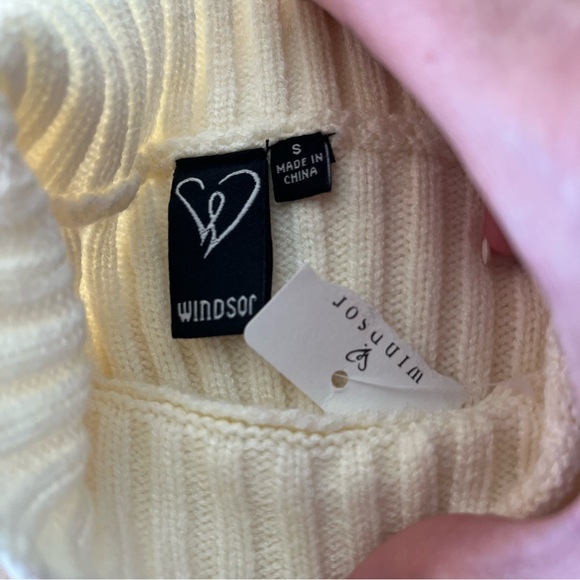 NWT Winter Bliss Ribbed Cutout Sweater Dress Size S - Picture 8 of 9